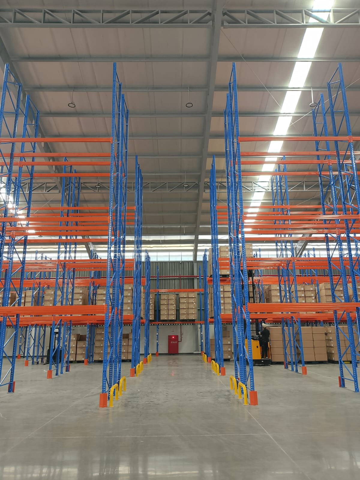 Foto pendukung halaman gudang oli pembangkit & industri — Perkasa Racking TAP (4)